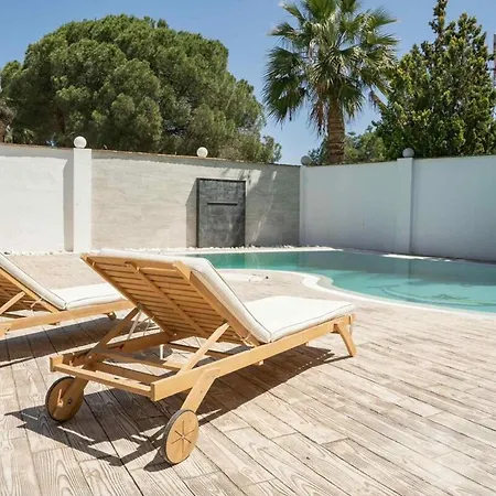 Ross - Luxurious In The Heart Of Villa