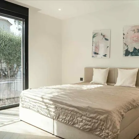 Villa Ross - Luxurious In The Heart Of