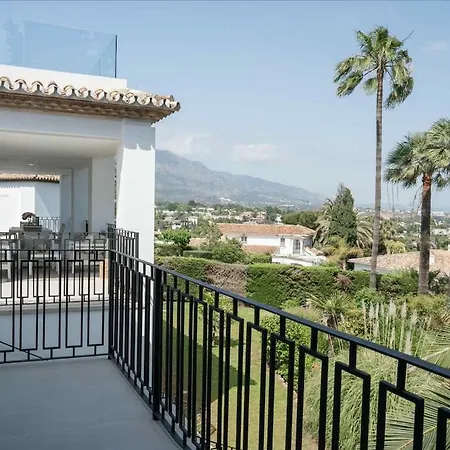 Villa Ross - Luxurious In The Heart Of