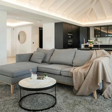 Ross - Luxurious In The Heart Of *