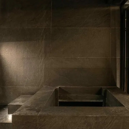 Ross - Luxurious In The Heart Of Marbella