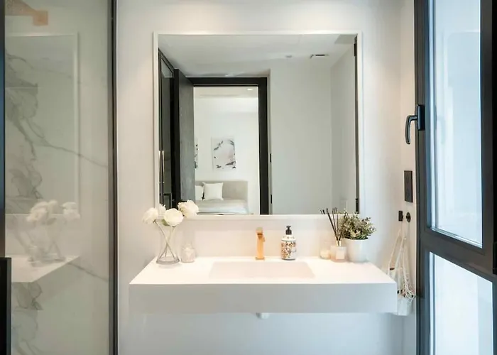 Ross - Luxurious In The Heart Of Villa