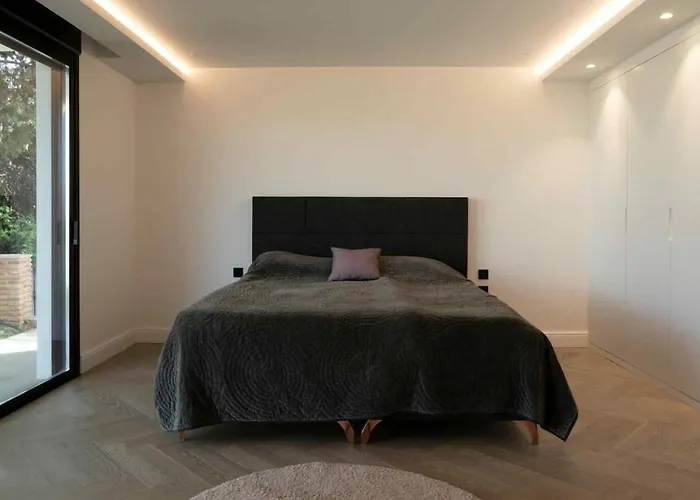 Ross - Luxurious In The Heart Of Villa