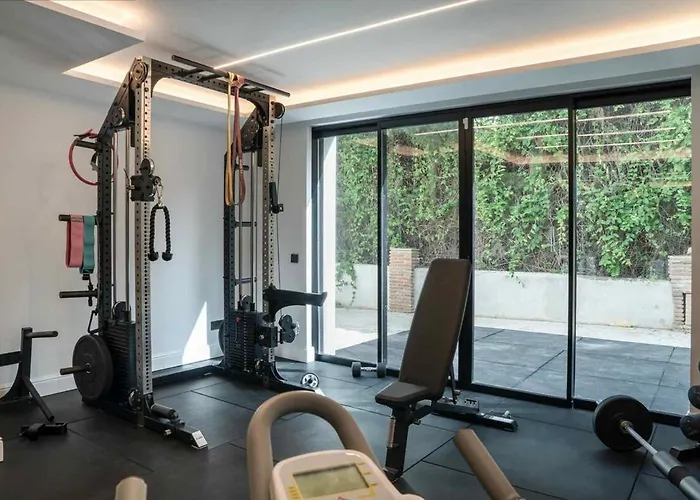 Ross - Luxurious In The Heart Of Marbella