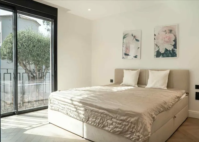 Villa Ross - Luxurious In The Heart Of