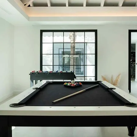 Ross - Luxurious In The Heart Of