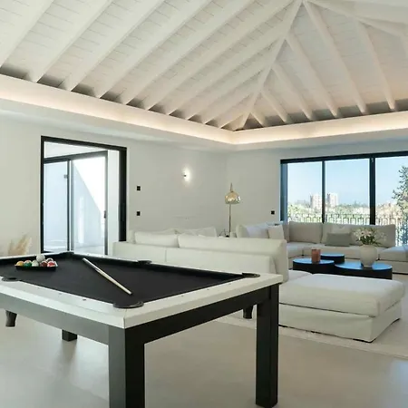 Ross - Luxurious In The Heart Of *