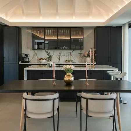 Ross - Luxurious In The Heart Of Marbella