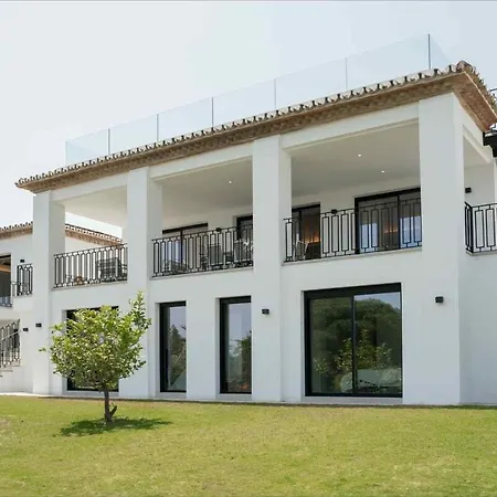 Ross - Luxurious In The Heart Of